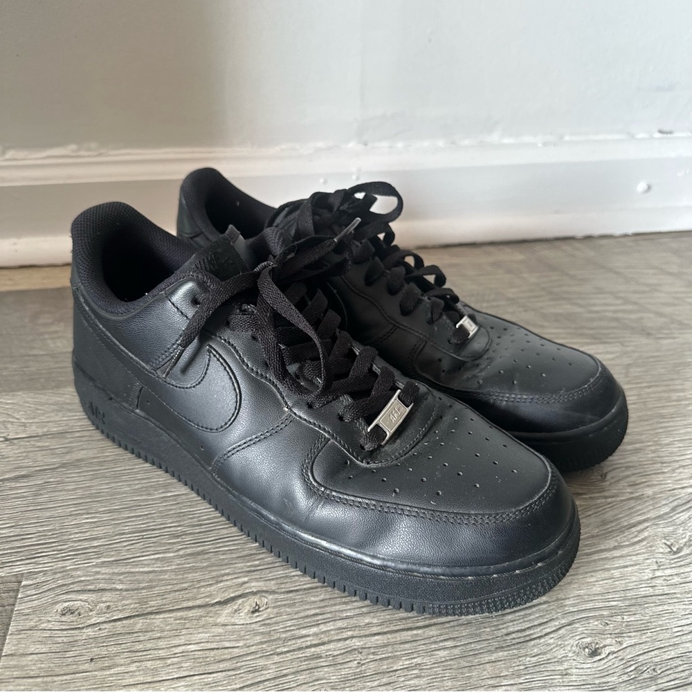 Nike Men’s Air Force 1 Low Leather Sneakers - Black Size 12